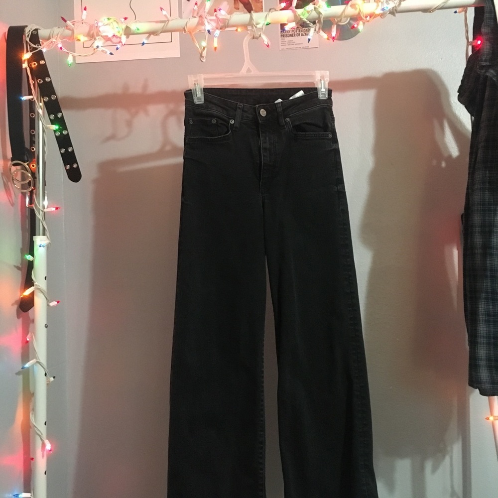 Wide Legged jeans